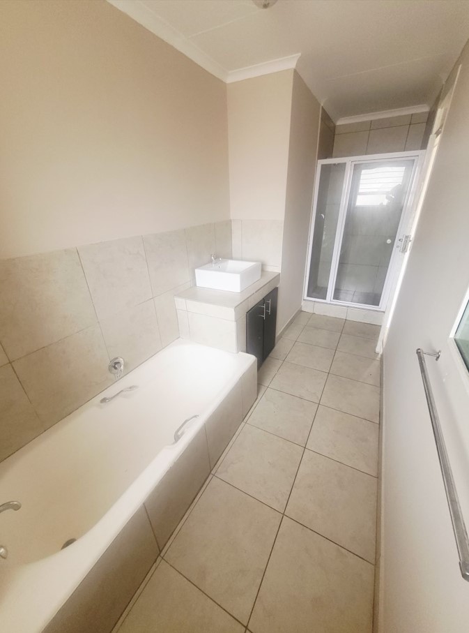  Bedroom Property for Sale in Bramley Park Gauteng