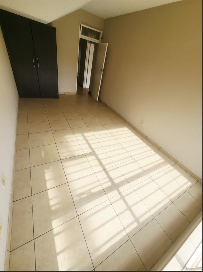  Bedroom Property for Sale in Bramley Park Gauteng