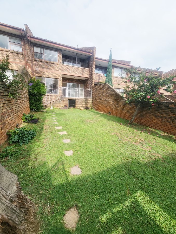  Bedroom Property for Sale in Bramley Park Gauteng