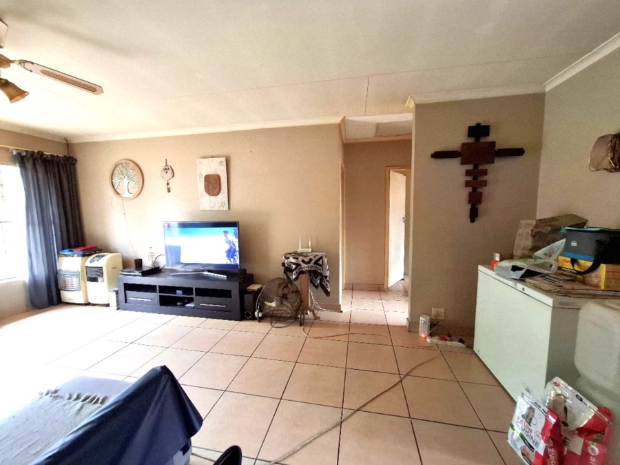 2 Bedroom Property for Sale in Hennopspark Gauteng