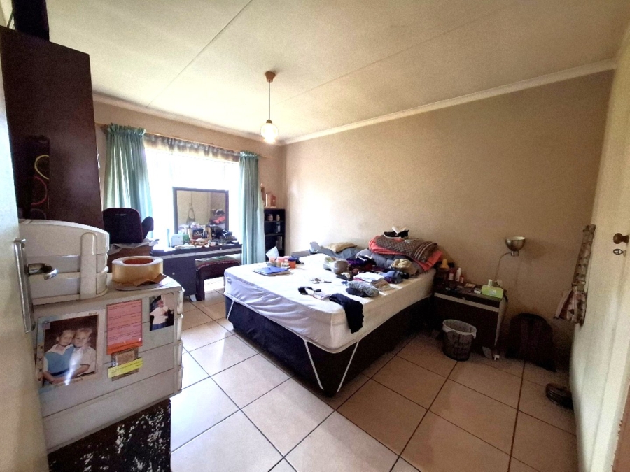 2 Bedroom Property for Sale in Hennopspark Gauteng