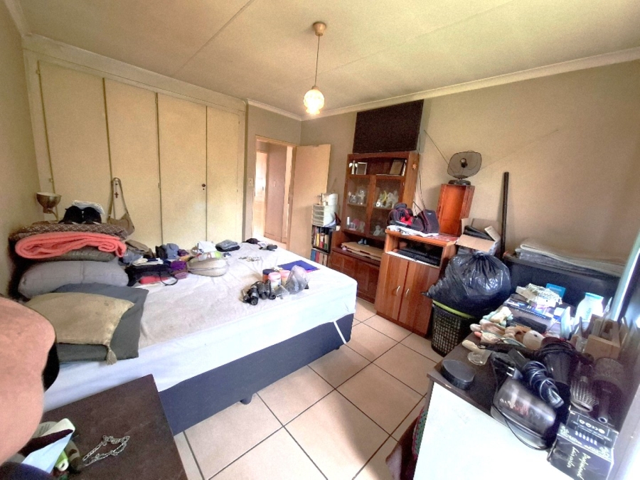 2 Bedroom Property for Sale in Hennopspark Gauteng