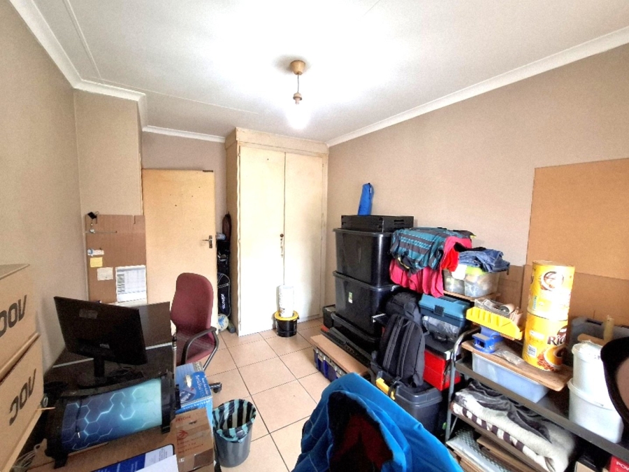 2 Bedroom Property for Sale in Hennopspark Gauteng