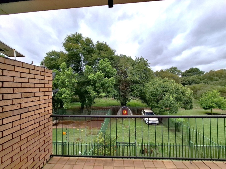 2 Bedroom Property for Sale in Hennopspark Gauteng
