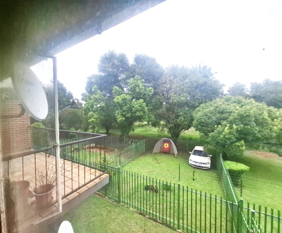 2 Bedroom Property for Sale in Hennopspark Gauteng