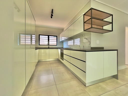 To Let 3 Bedroom Property for Rent in Waterfall Gauteng