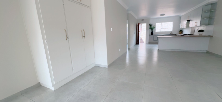 2 Bedroom Property for Sale in Three Rivers Gauteng