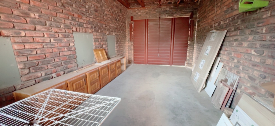 2 Bedroom Property for Sale in Three Rivers Gauteng