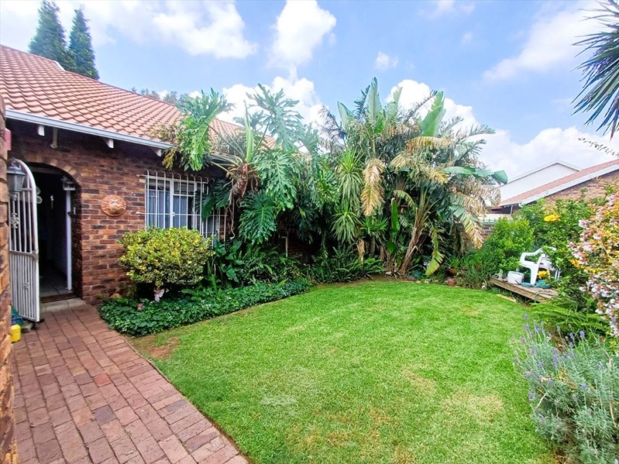3 Bedroom Property for Sale in Edleen Gauteng