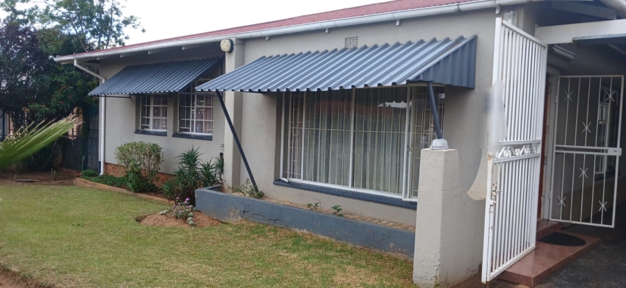 3 Bedroom Property for Sale in Crown Gardens Gauteng