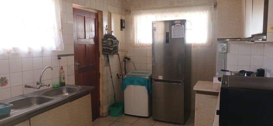 3 Bedroom Property for Sale in Crown Gardens Gauteng