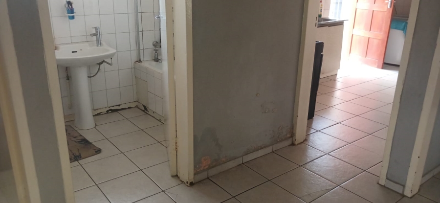 3 Bedroom Property for Sale in Crown Gardens Gauteng