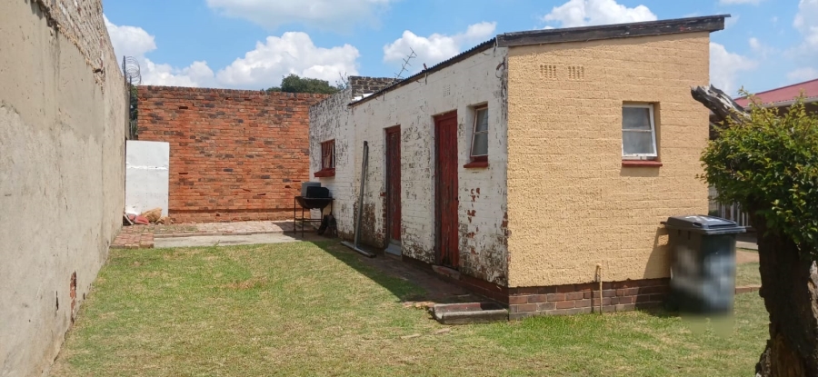 3 Bedroom Property for Sale in Crown Gardens Gauteng