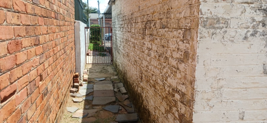 3 Bedroom Property for Sale in Crown Gardens Gauteng