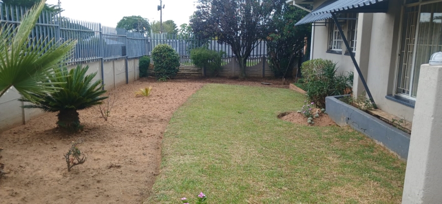 3 Bedroom Property for Sale in Crown Gardens Gauteng