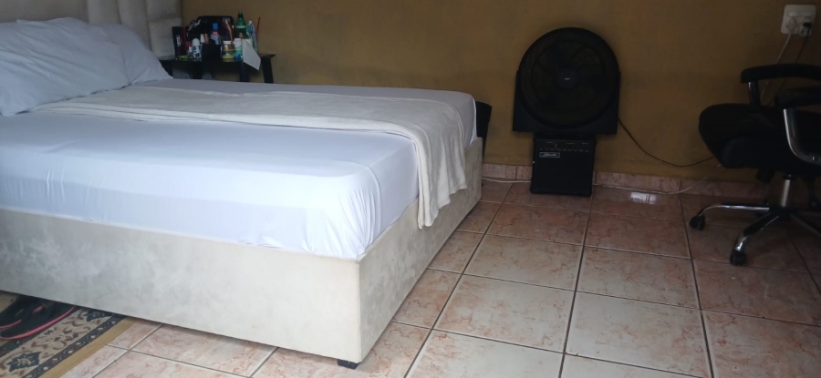 8 Bedroom Property for Sale in Cosmo City Gauteng