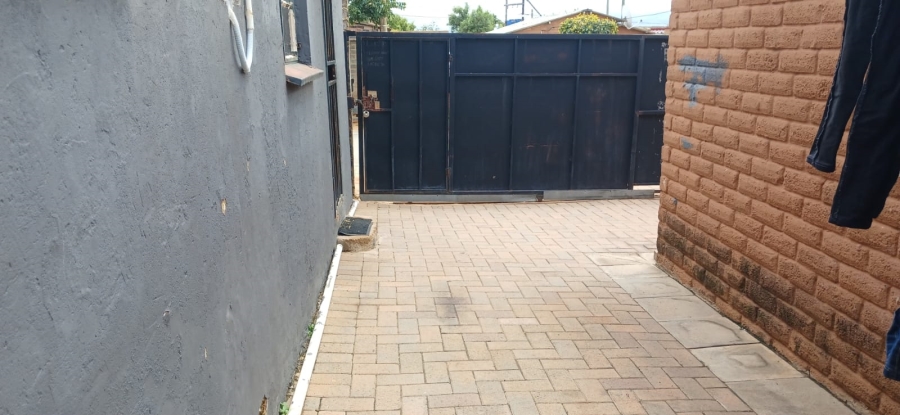 8 Bedroom Property for Sale in Cosmo City Gauteng