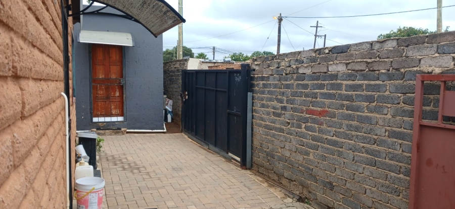 8 Bedroom Property for Sale in Cosmo City Gauteng