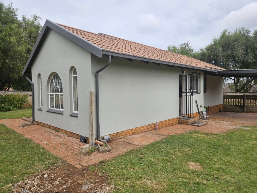 3 Bedroom Property for Sale in Albertsdal Gauteng