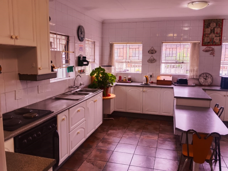 3 Bedroom Property for Sale in Nimrod Park Gauteng