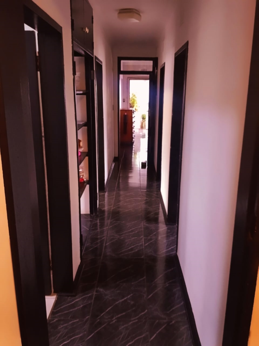 3 Bedroom Property for Sale in Nimrod Park Gauteng