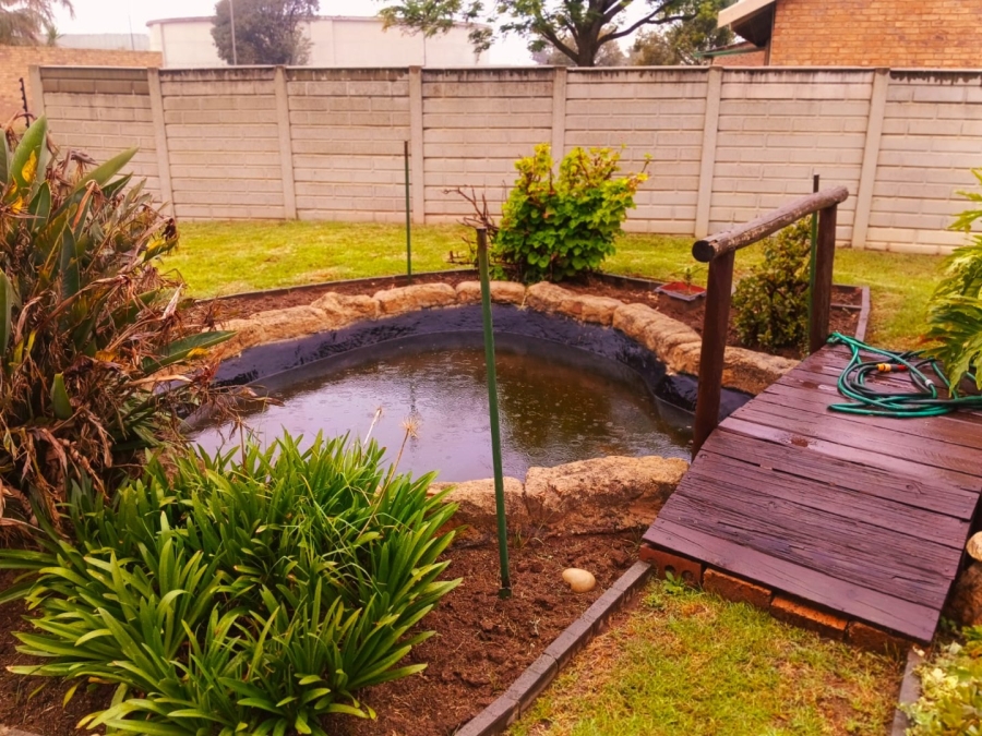 3 Bedroom Property for Sale in Nimrod Park Gauteng