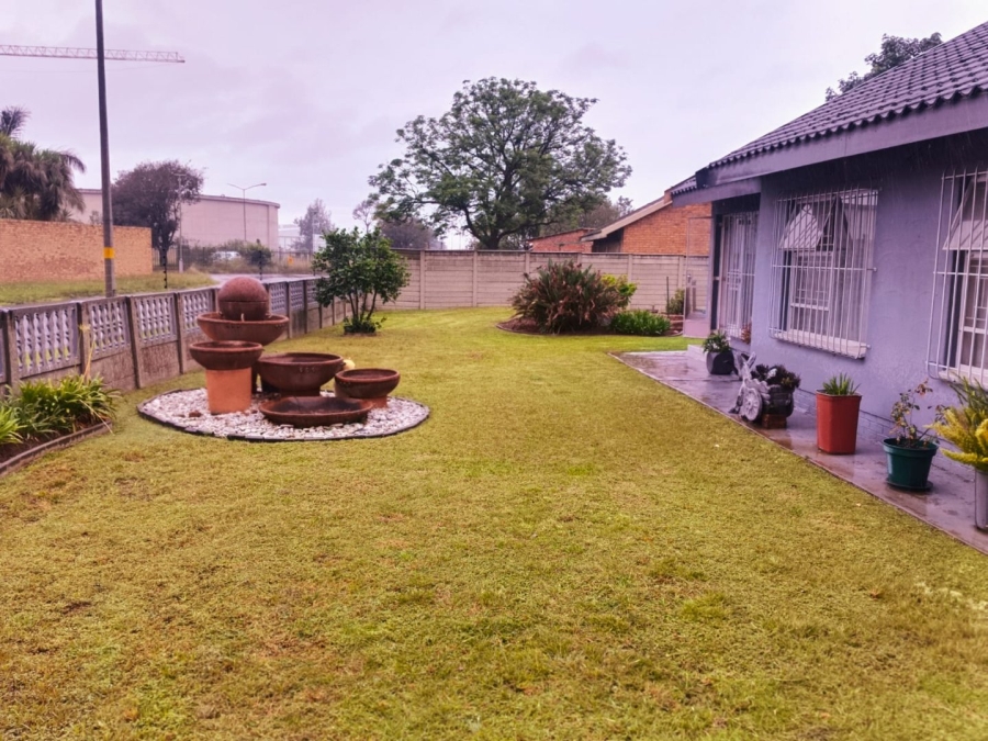 3 Bedroom Property for Sale in Nimrod Park Gauteng