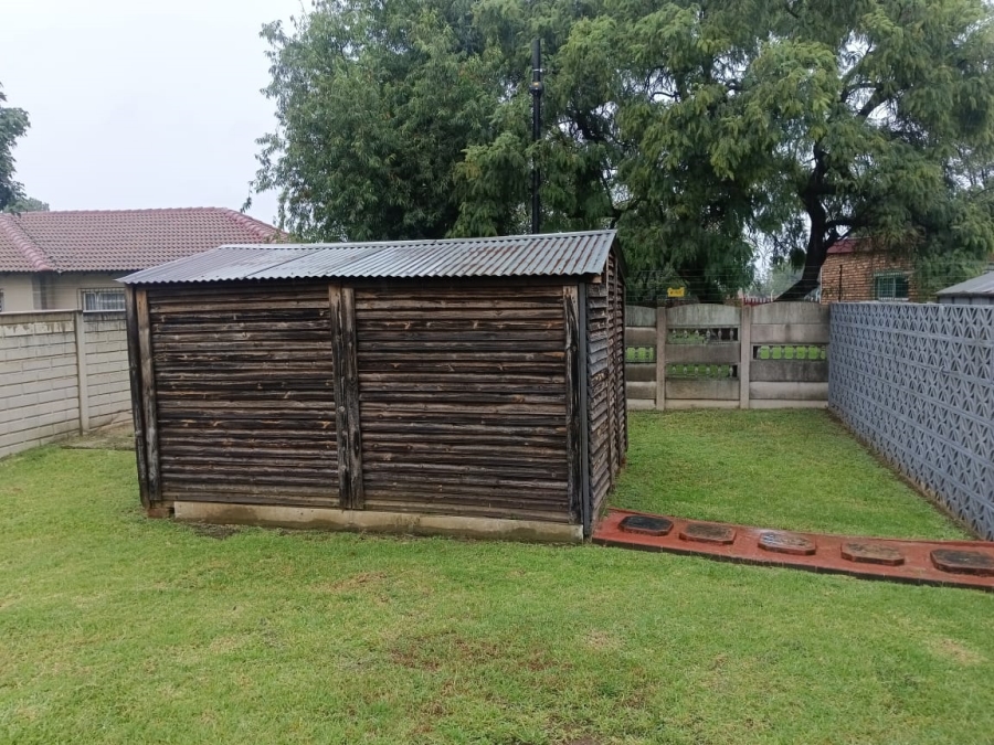 3 Bedroom Property for Sale in Nimrod Park Gauteng