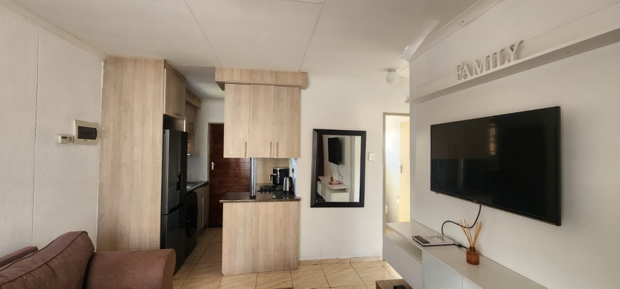 2 Bedroom Property for Sale in Palm Ridge Gauteng