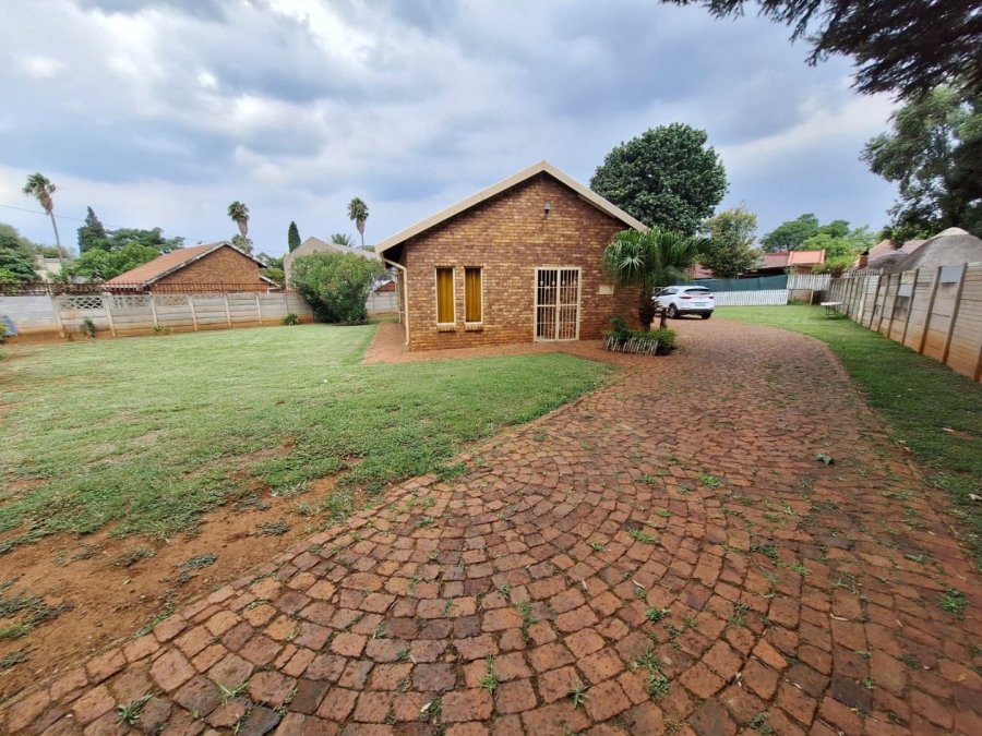  Bedroom Property for Sale in Heuweloord Gauteng