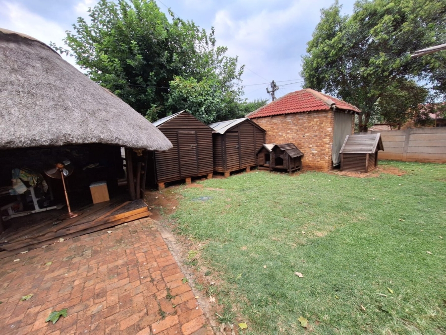  Bedroom Property for Sale in Heuweloord Gauteng