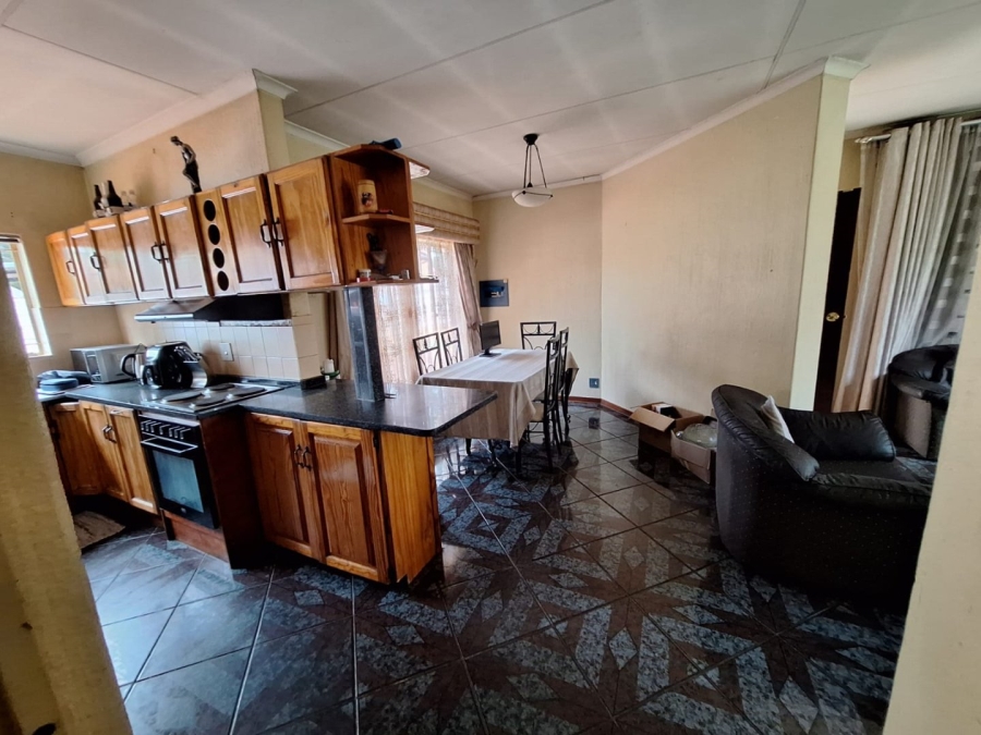  Bedroom Property for Sale in Heuweloord Gauteng
