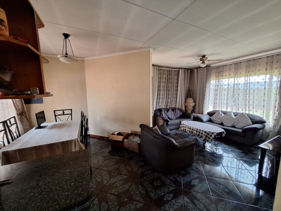  Bedroom Property for Sale in Heuweloord Gauteng