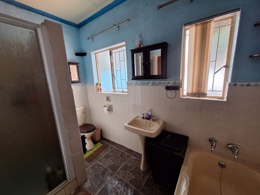  Bedroom Property for Sale in Heuweloord Gauteng
