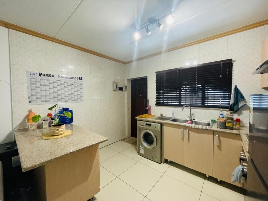 1 Bedroom Property for Sale in Noordwyk Gauteng