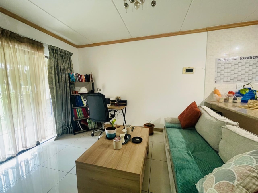 1 Bedroom Property for Sale in Noordwyk Gauteng