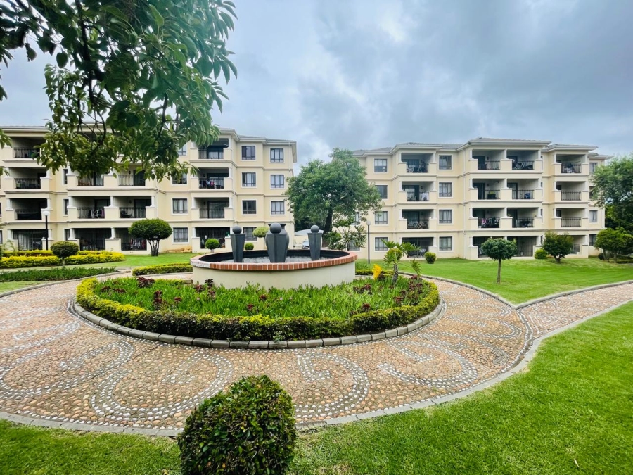 1 Bedroom Property for Sale in Noordwyk Gauteng