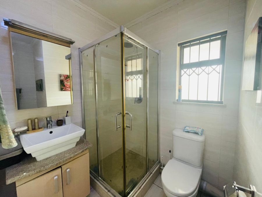 1 Bedroom Property for Sale in Noordwyk Gauteng