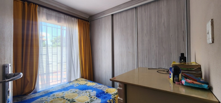 3 Bedroom Property for Sale in Albertsdal Gauteng