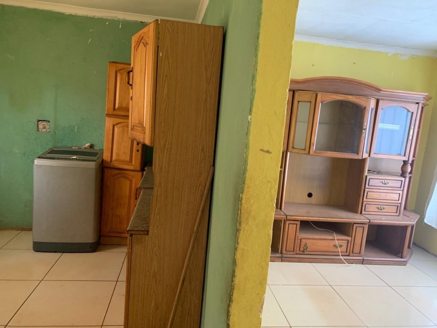 2 Bedroom Property for Sale in Mohlakeng Gauteng