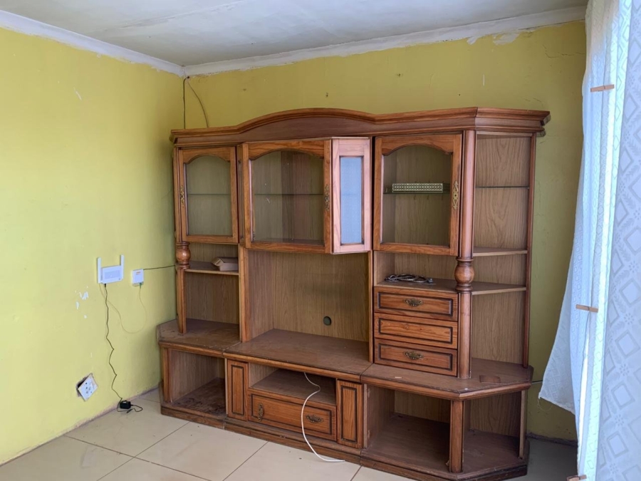2 Bedroom Property for Sale in Mohlakeng Gauteng