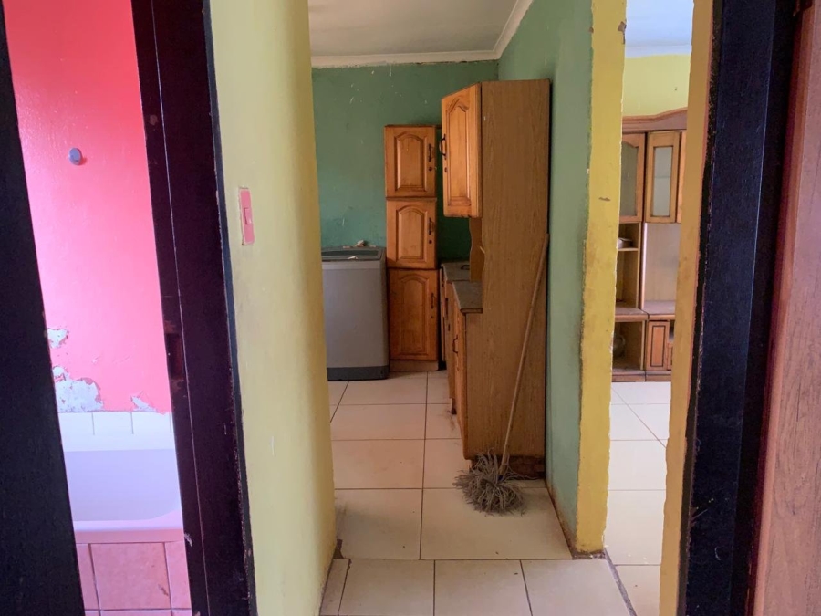 2 Bedroom Property for Sale in Mohlakeng Gauteng
