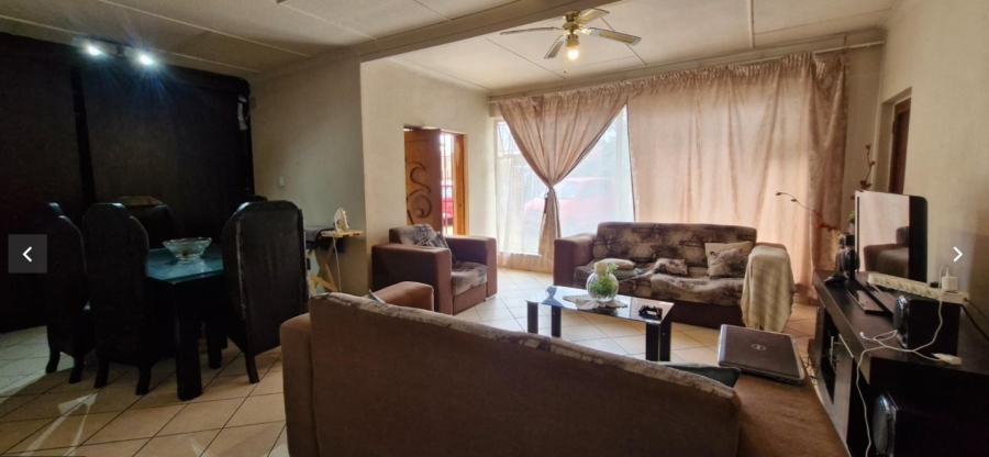 4 Bedroom Property for Sale in Ravensklip Gauteng