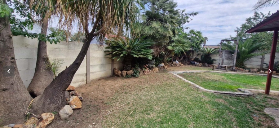 4 Bedroom Property for Sale in Ravensklip Gauteng