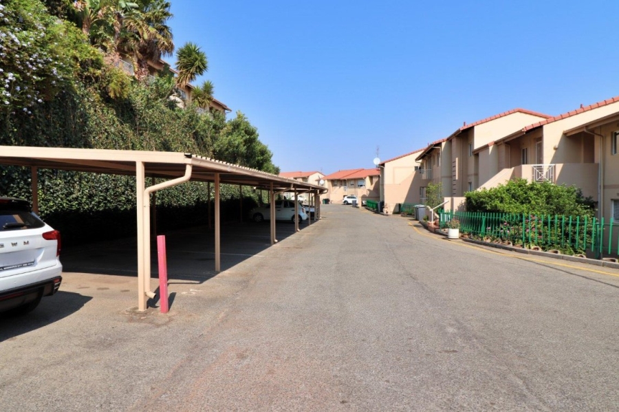 2 Bedroom Property for Sale in Primrose Hill Gauteng