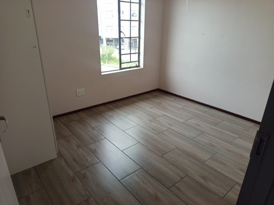 To Let 2 Bedroom Property for Rent in Grand Central Gauteng