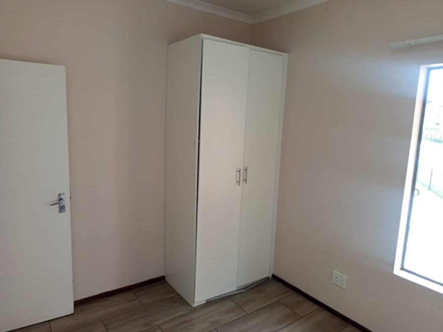 To Let 2 Bedroom Property for Rent in Grand Central Gauteng