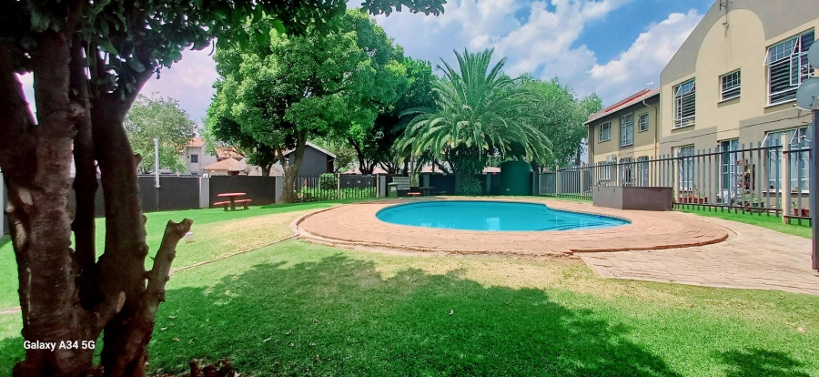 3 Bedroom Property for Sale in Verwoerdpark Gauteng