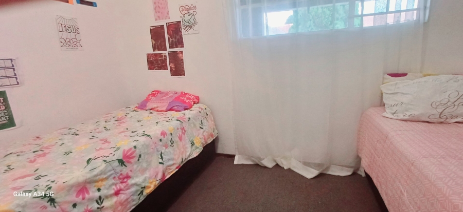 3 Bedroom Property for Sale in Verwoerdpark Gauteng