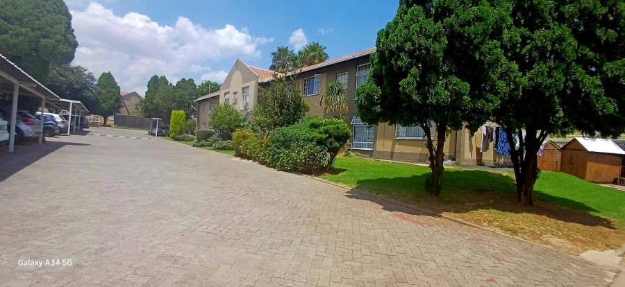 3 Bedroom Property for Sale in Verwoerdpark Gauteng
